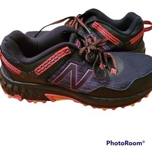 New Balance ladies size 9 running shoes